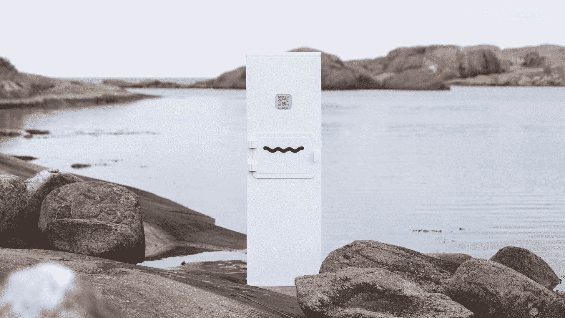 A picture of the mimbox in the archipelago